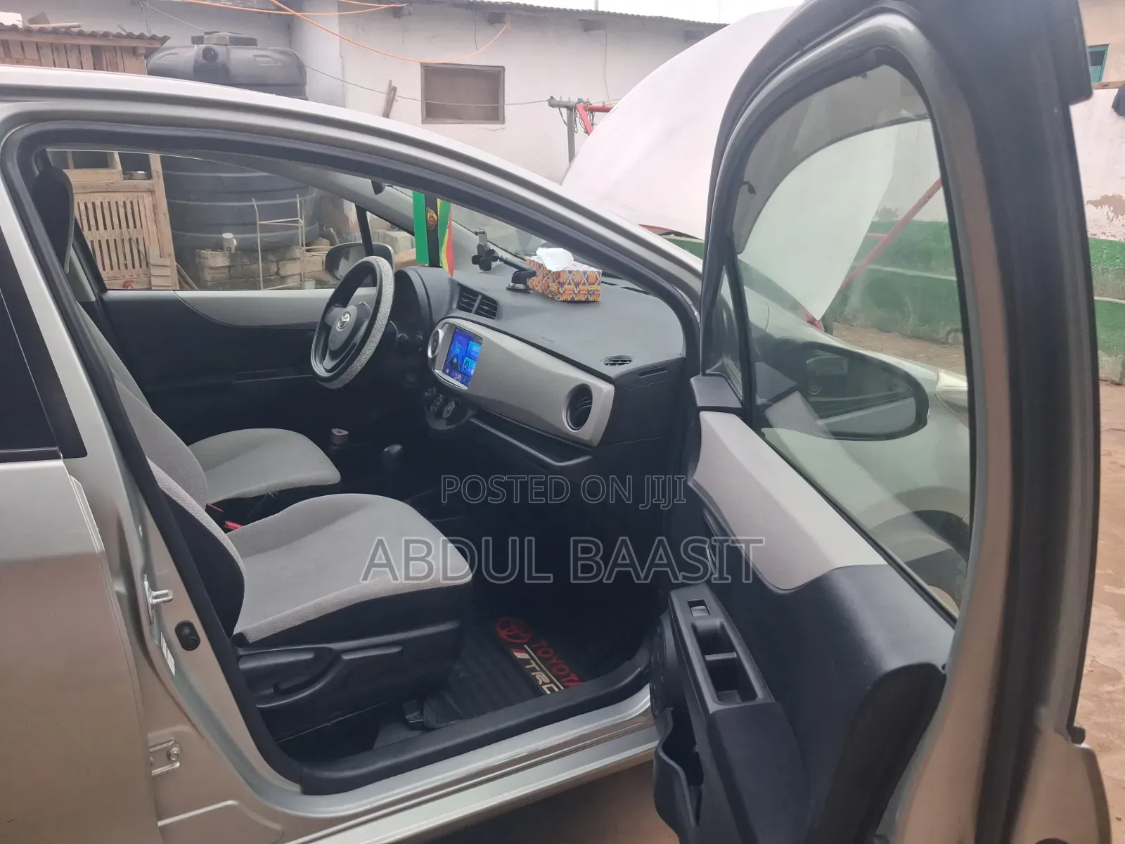 Toyota Vitz 2012 Gray