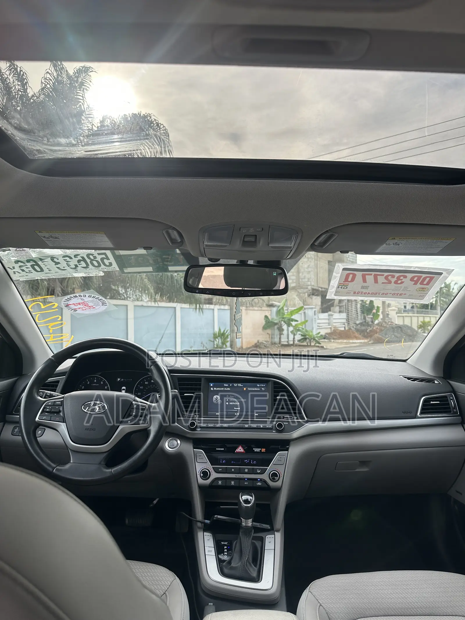 Hyundai Elantra Limited Sedan FWD (2.0L 4cyl 6A) 2017 Silver