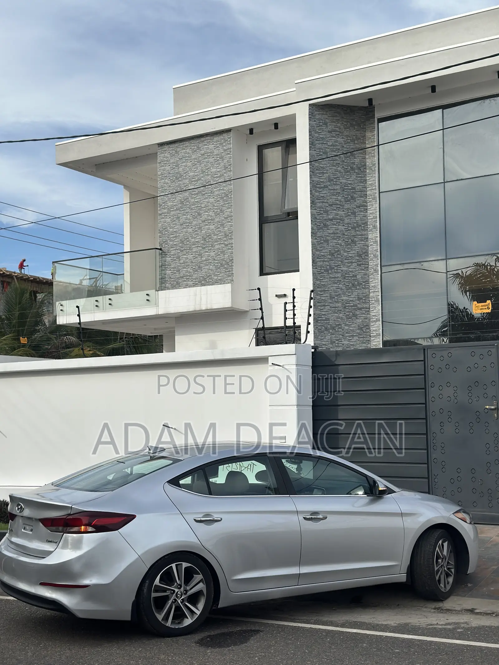 Hyundai Elantra Limited Sedan FWD (2.0L 4cyl 6A) 2017 Silver