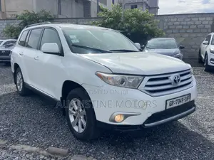 Toyota Highlander SE 3.5L 4WD 2013 White