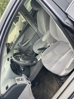 Toyota Corolla LE 4dr Sedan (1.8L 4cyl 4A) 2013 Gray