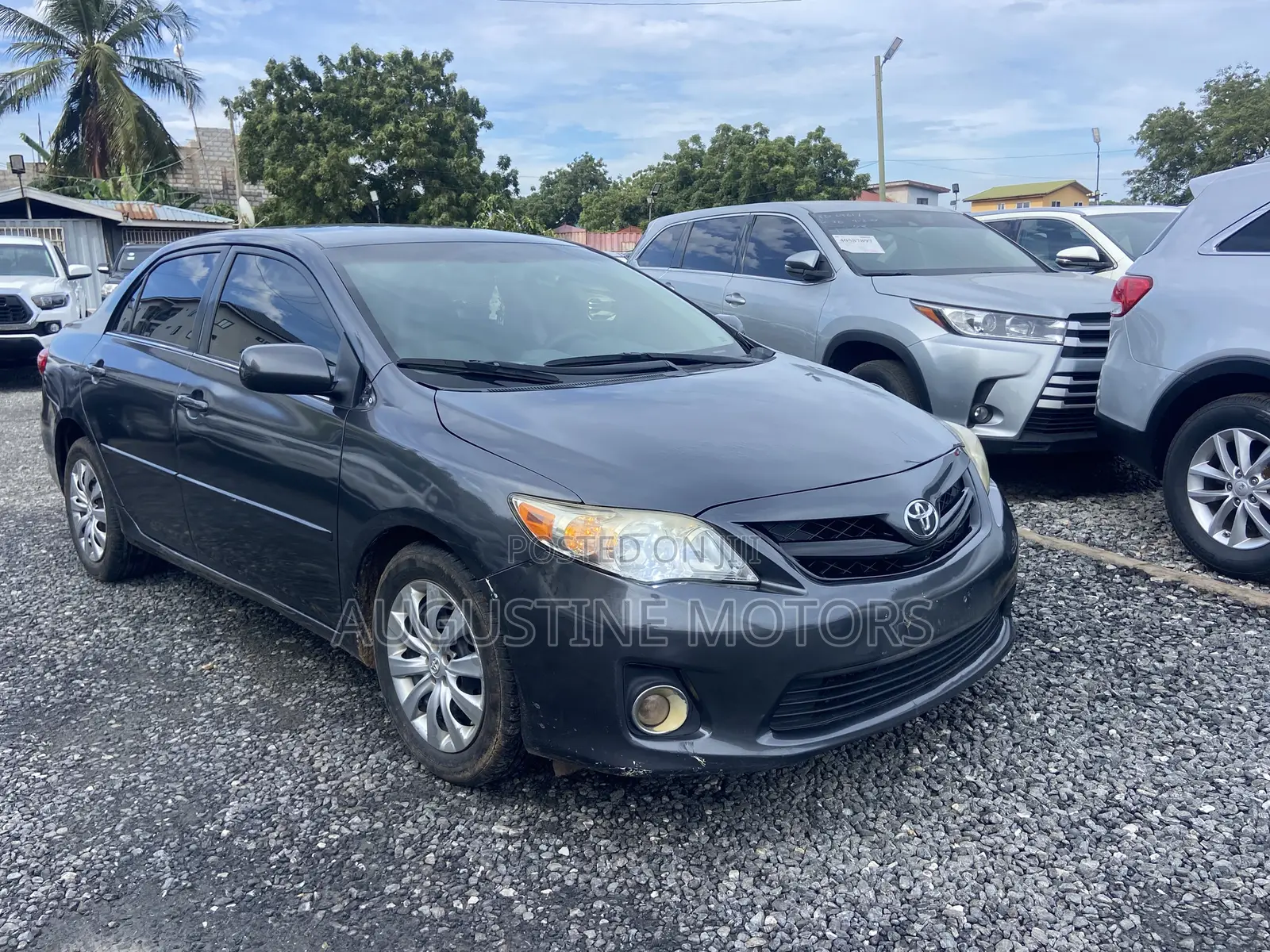 Toyota Corolla LE 4dr Sedan (1.8L 4cyl 4A) 2013 Gray