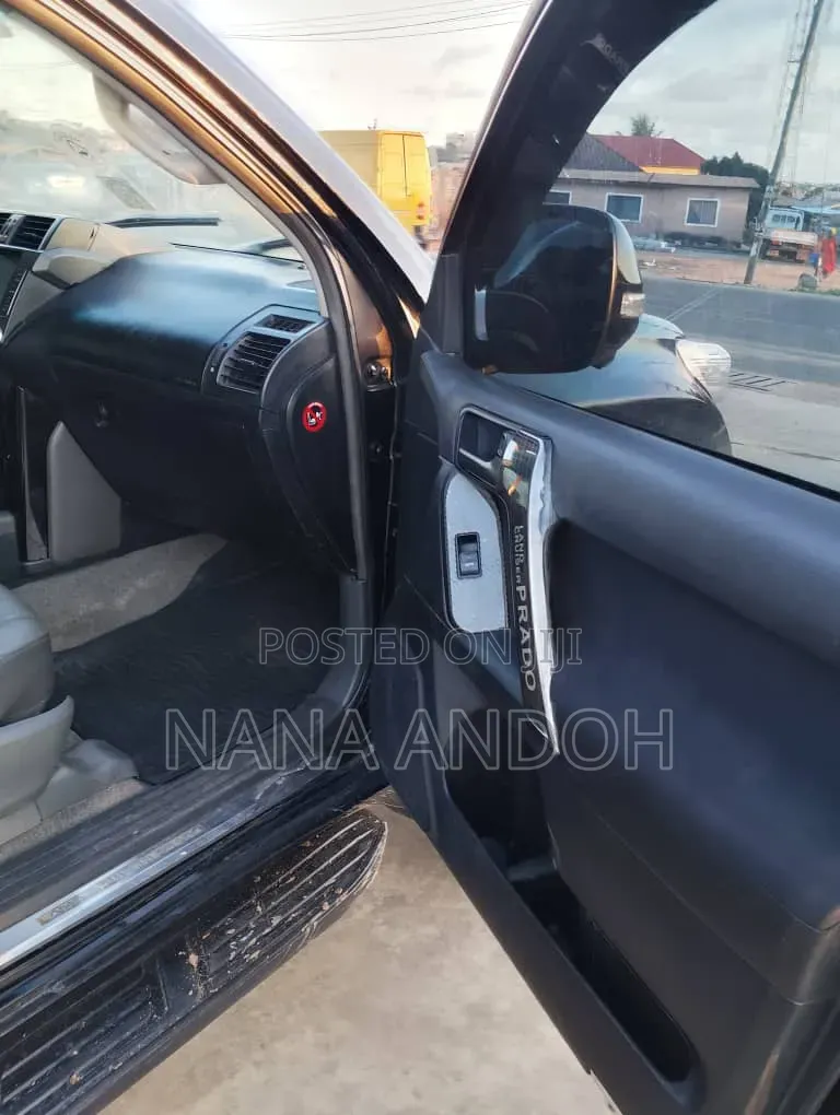 Toyota Land Cruiser Prado 2.7 i 2013 Black