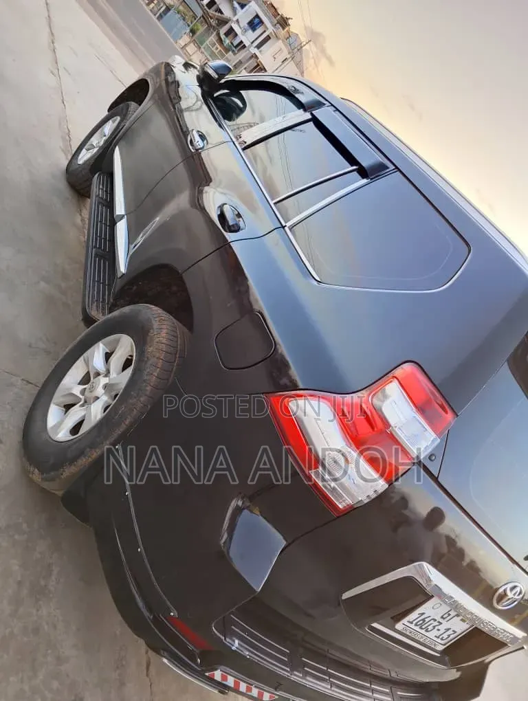 Toyota Land Cruiser Prado 2.7 i 2013 Black