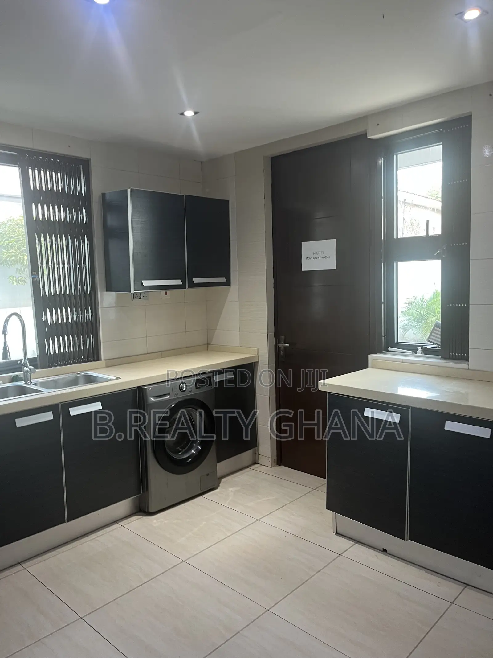 4bdrm Villa in Spintex for rent