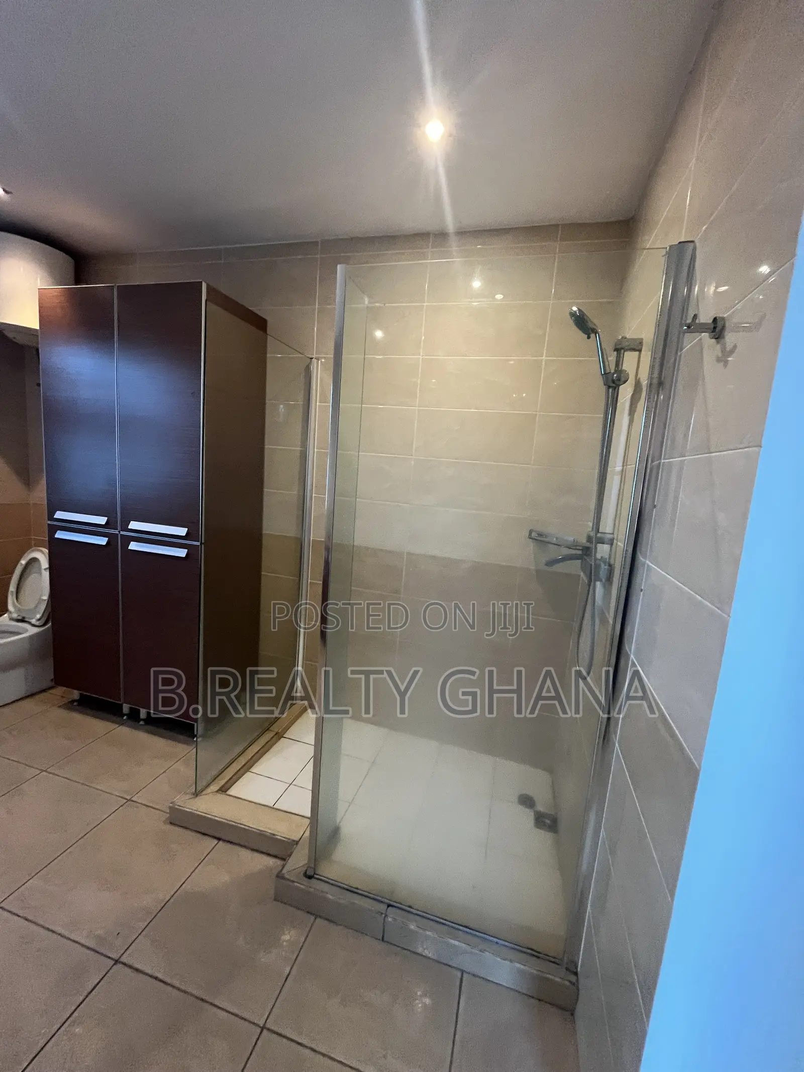 4bdrm Villa in Spintex for rent