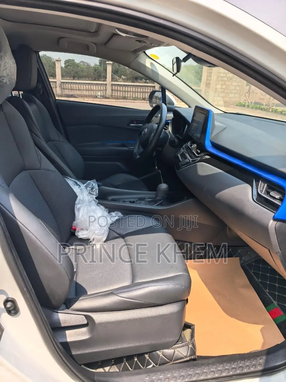 Toyota C-HR Limited 2022 White