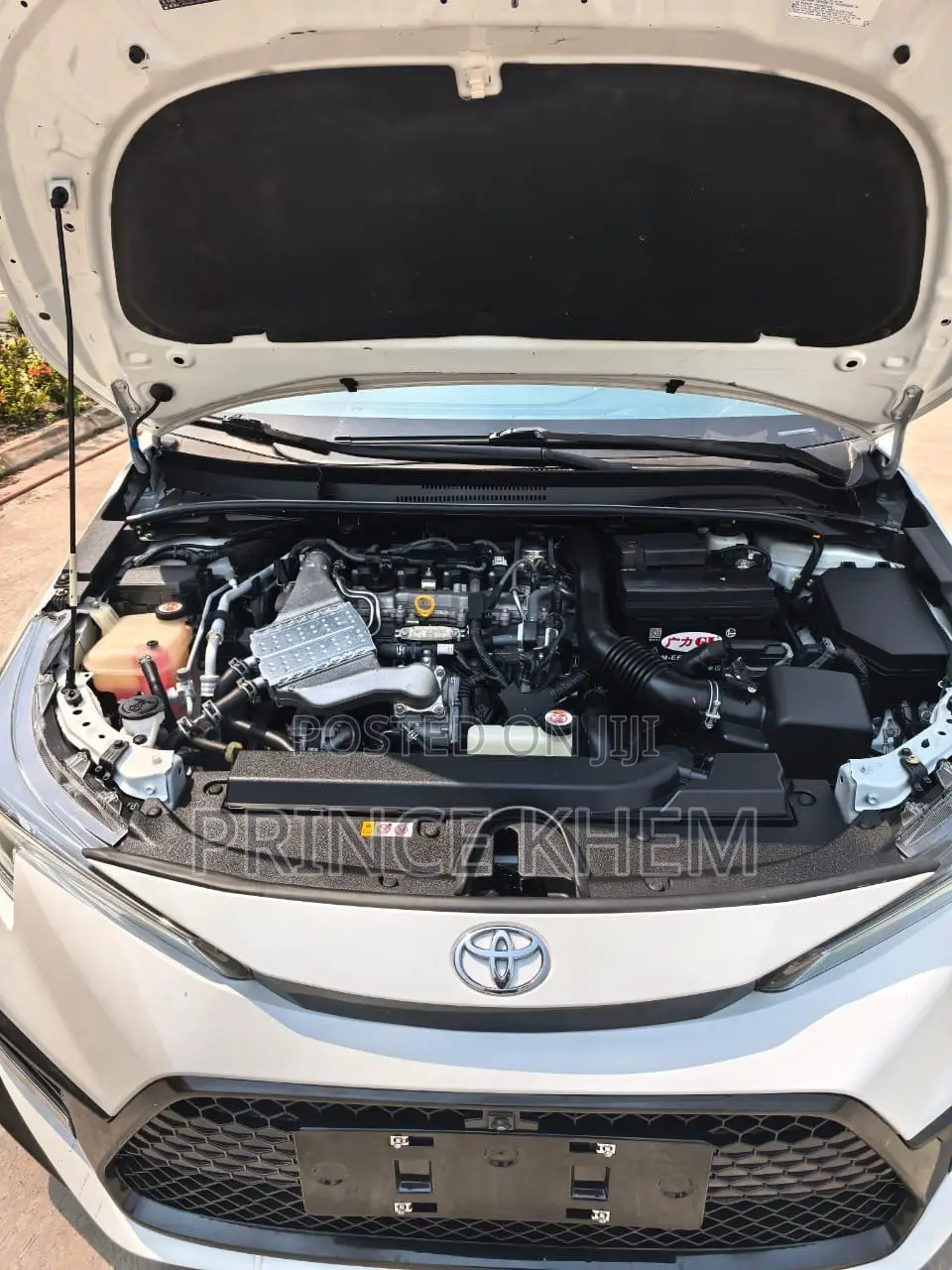 Toyota C-HR Limited 2022 White