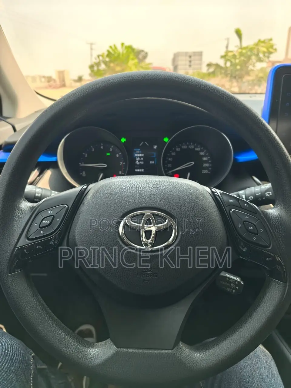 Toyota C-HR Limited 2022 White