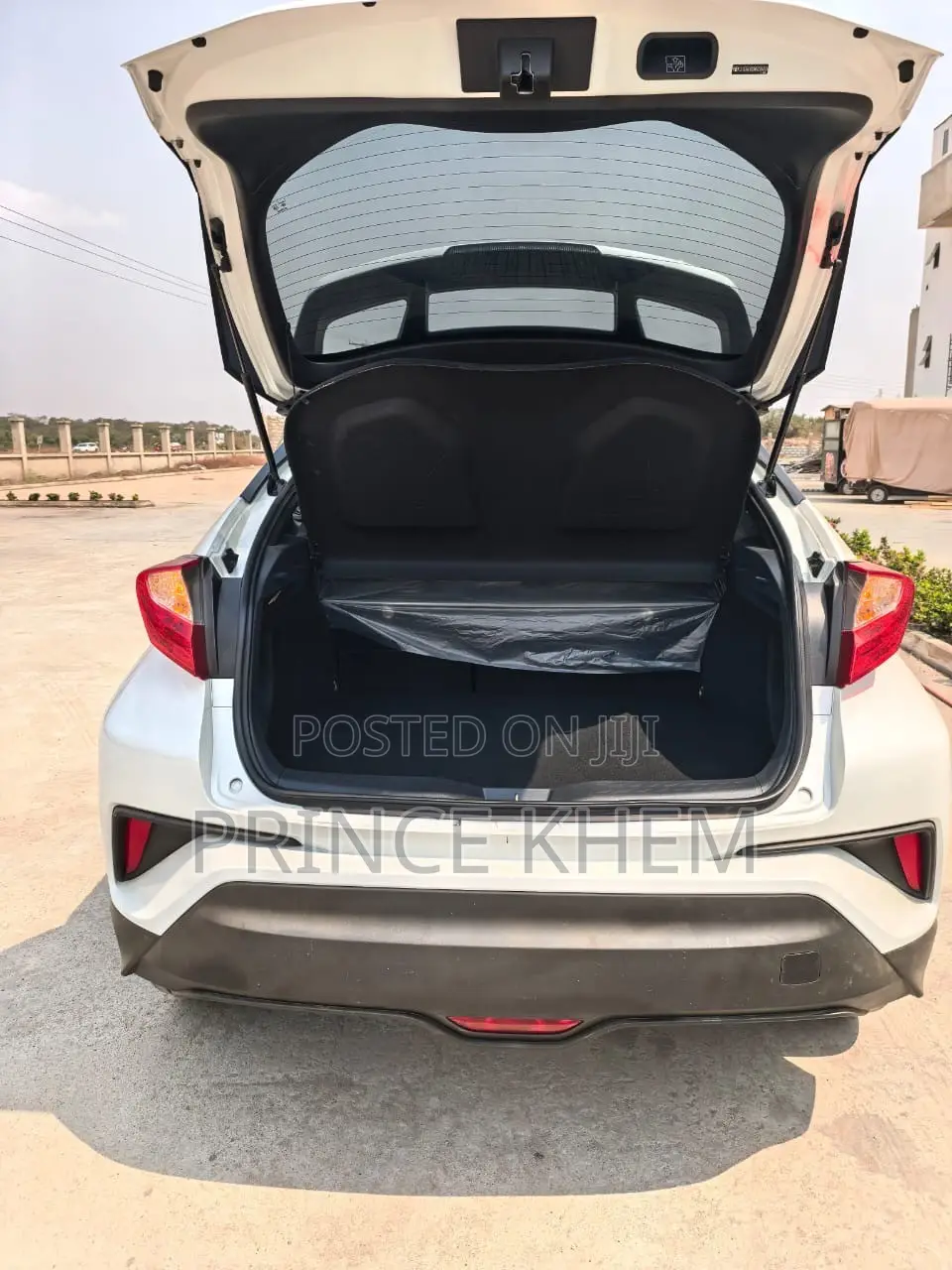 Toyota C-HR Limited 2022 White