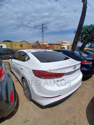 Hyundai Elantra 2017 White