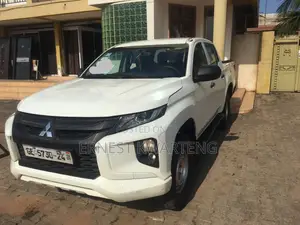 Mitsubishi L200 2023 White