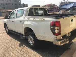 Mitsubishi L200 2023 White