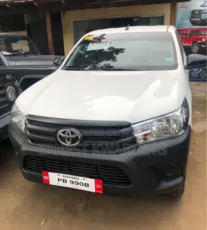 New Toyota Hilux 2025 White