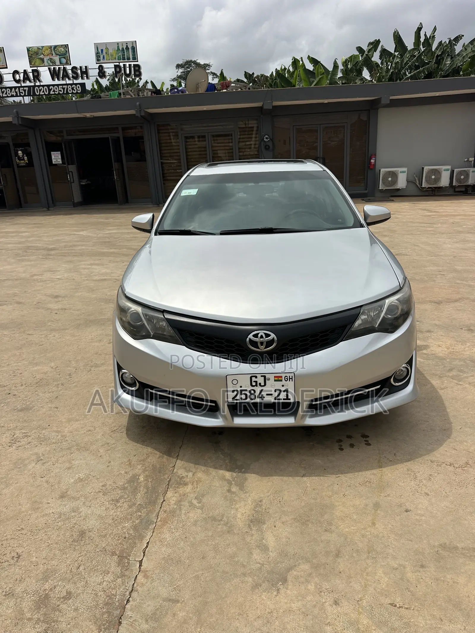 Toyota Camry SE Sport 4dr Sedan (2.5L 4cyl 6A) 2014 Silver