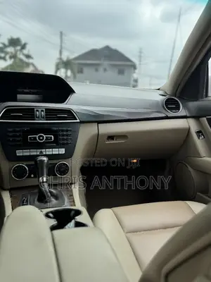 Mercedes-Benz C300 Luxury 4Matic Sedan AWD (3.5L 6cyl 7A) 2013 White
