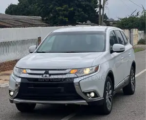 Mitsubishi Outlander 2019 White