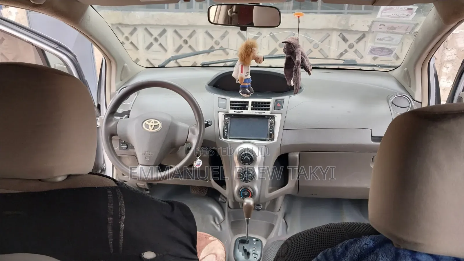 Toyota Vitz 2010 Gray