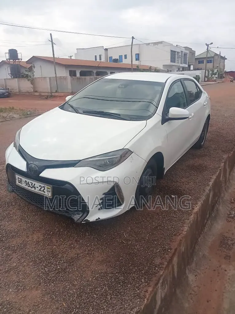 Toyota Corolla 2017 White