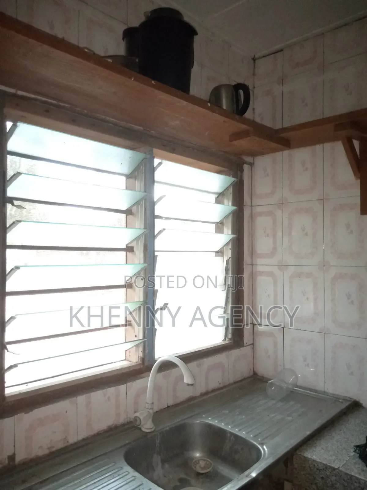 2bdrm Apartment in Kwashieman, Prince of Peace Area for rent
