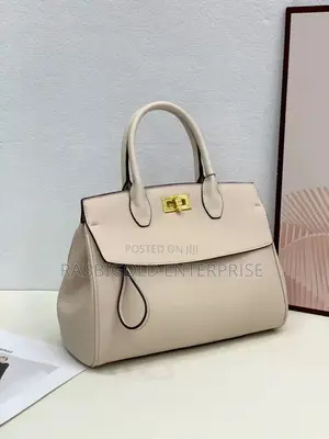 Premium Hermes Handbag – Perfect for Work Outings