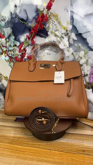 Premium Hermes Handbag – Perfect for Work Outings