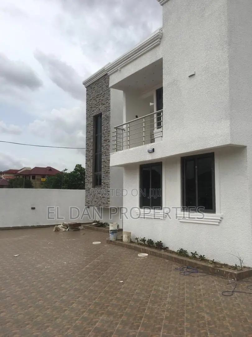 Furnished 4bdrm Duplex in Atasamanso, Kumasi Metropolitan for sale