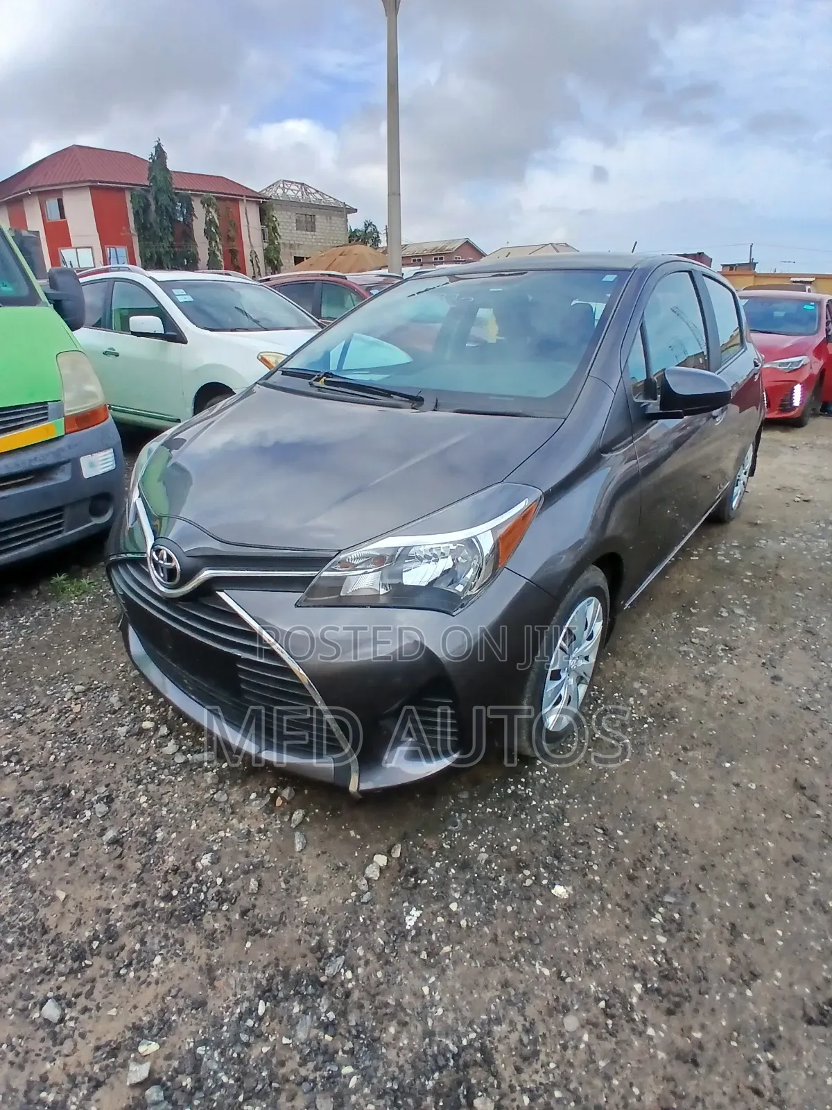 Toyota Yaris 2018 Gray