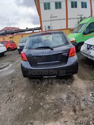 Toyota Yaris 2018 Gray