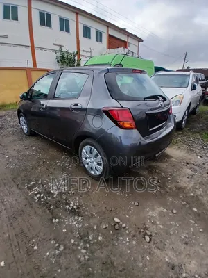 Toyota Yaris 2018 Gray