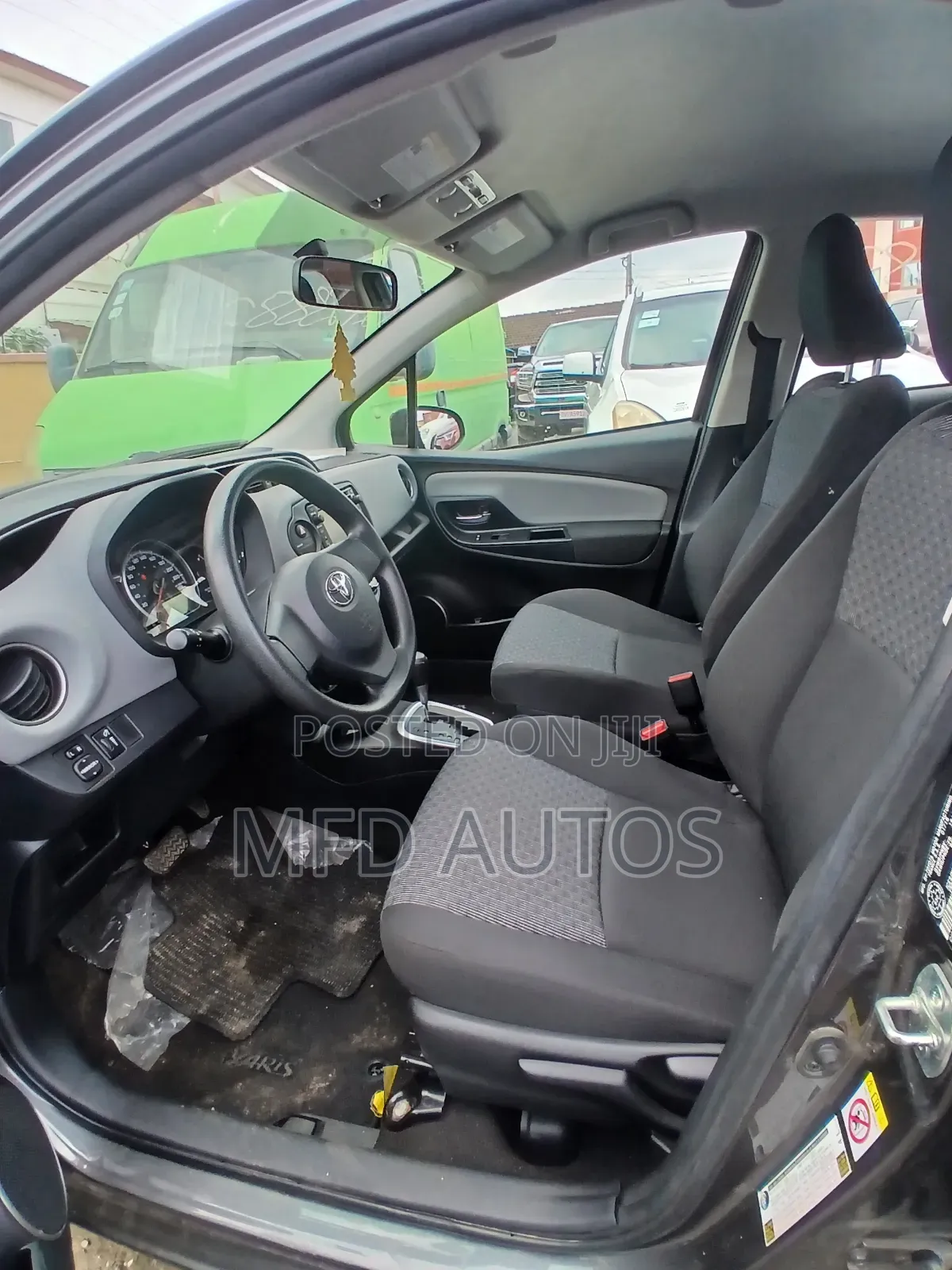 Toyota Yaris 2018 Gray