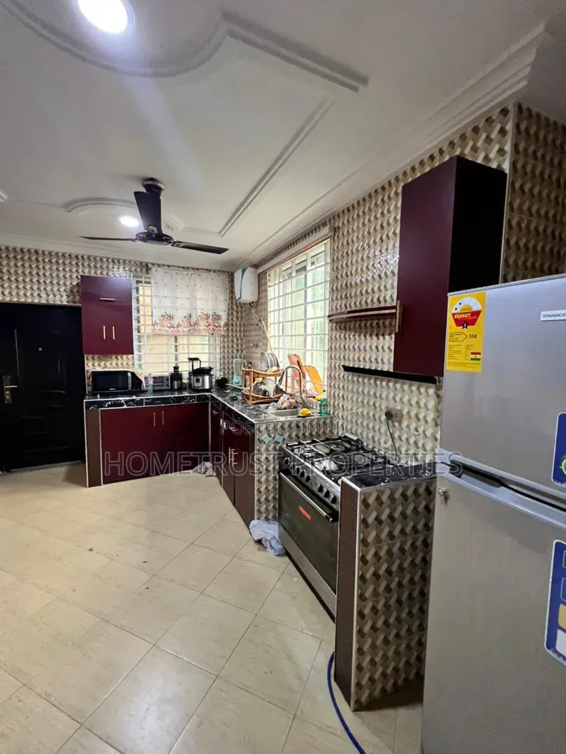 5bdrm Duplex in Ablekuma Olebu for sale