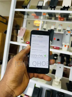 Apple iPhone 7 32 GB Black