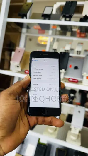 Apple iPhone 7 32 GB Black