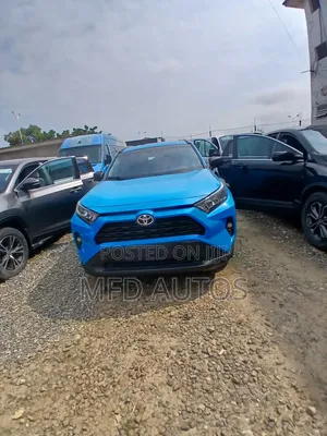 Toyota RAV4 2019 Blue