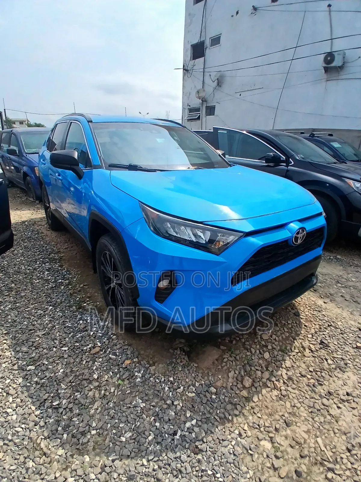 Toyota RAV4 2019 Blue