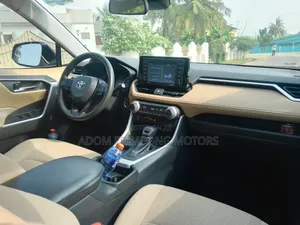 Toyota RAV4 2020 Burgundy