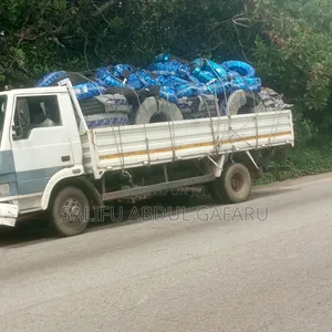 Tata 709e Truck.