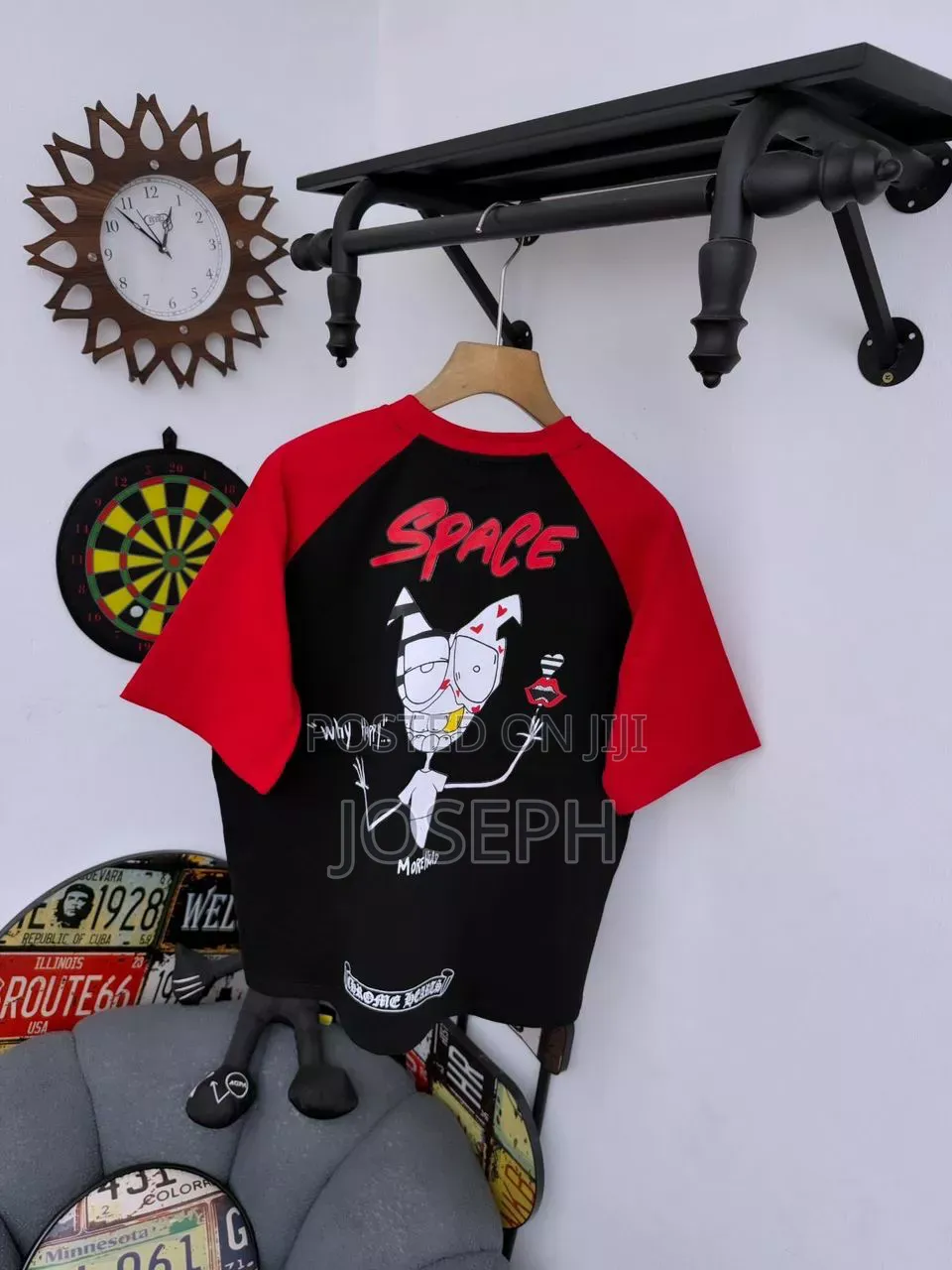 T-Shirt With a Bold USA Eagle Print and Patriotic Design.