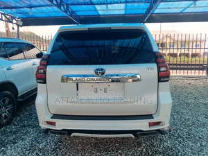 Toyota Land Cruiser Prado 2015 White