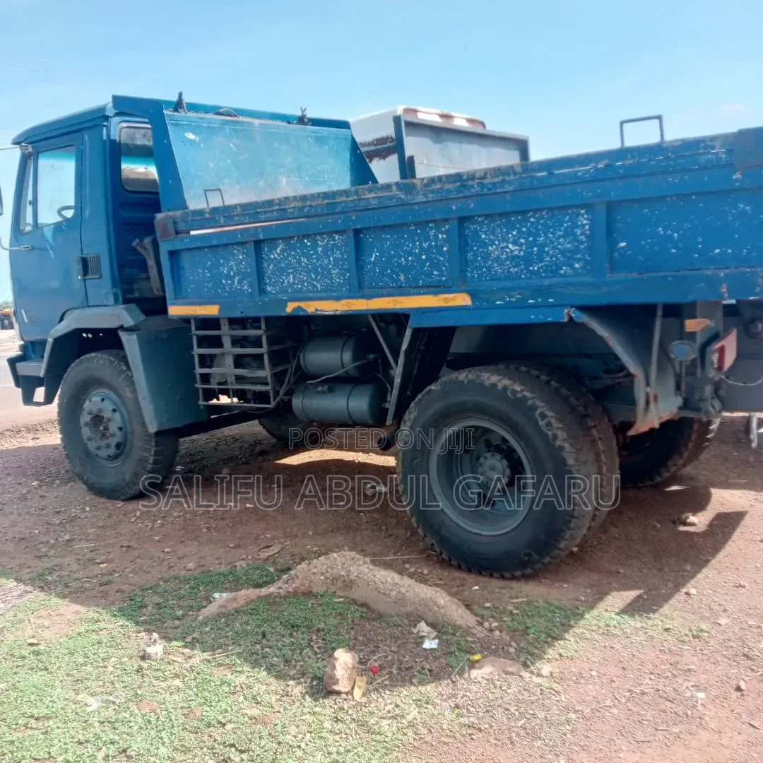 Leyland Comet Truck