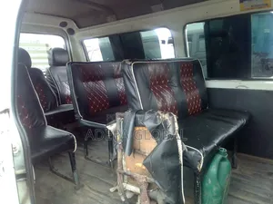 Hyundai H-100 2004 White