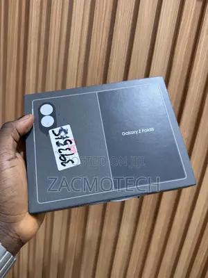 New Samsung Galaxy Z Fold8 256 GB Purple