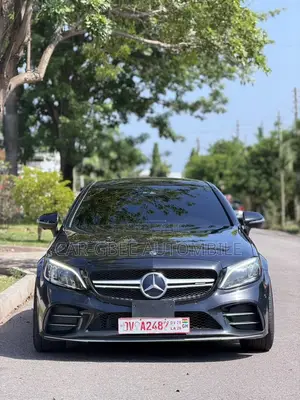 New Mercedes-Benz C43 2022 Black