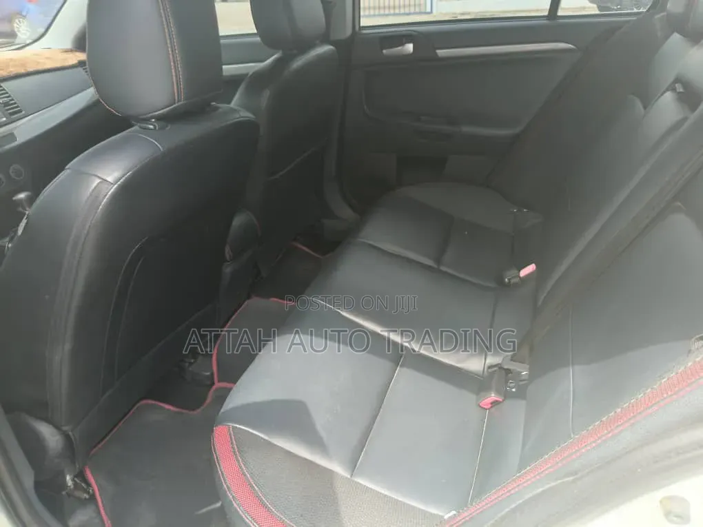 Mitsubishi Nativa 2010 White