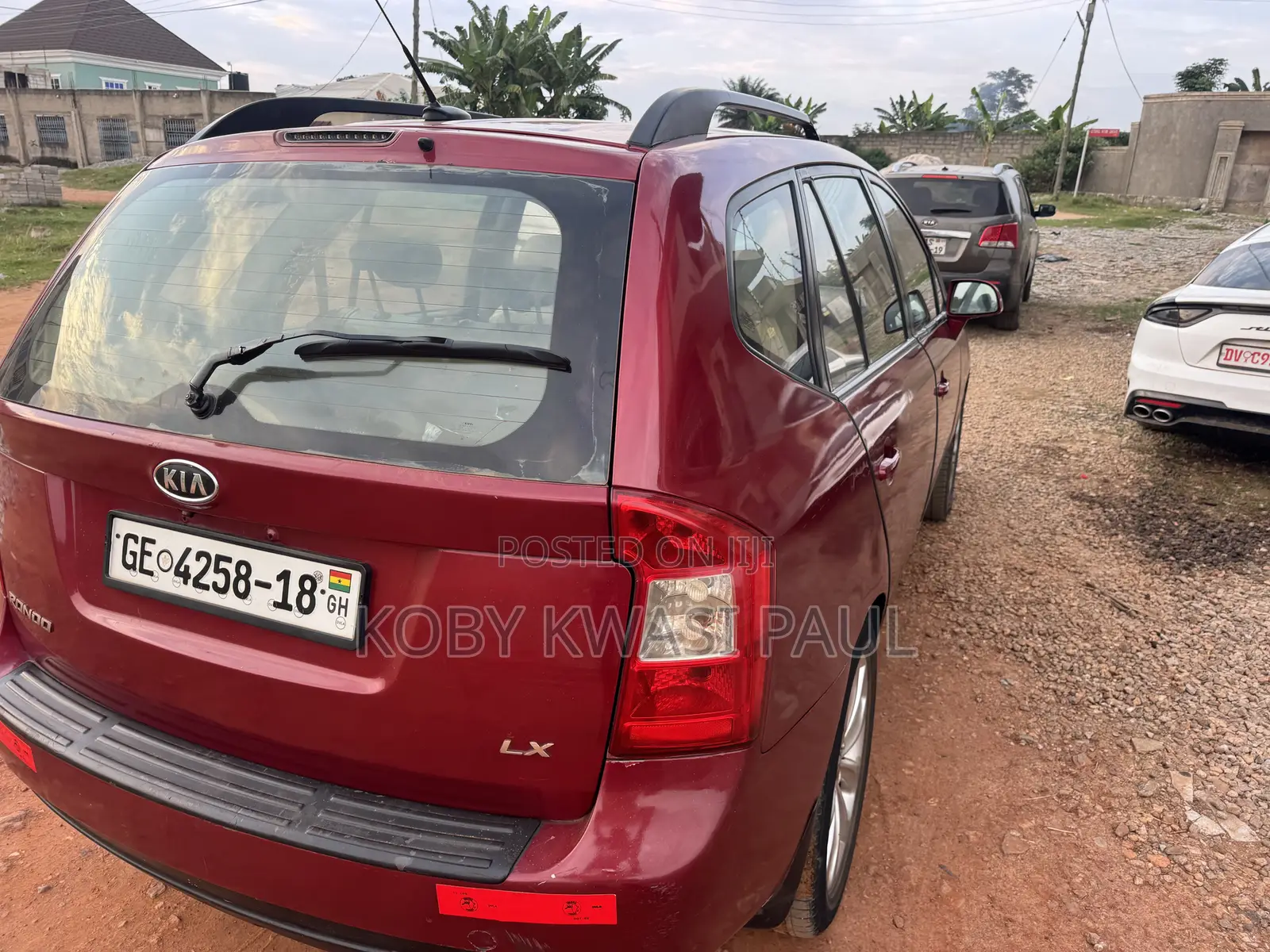 Kia Rondo EX 2010 Red