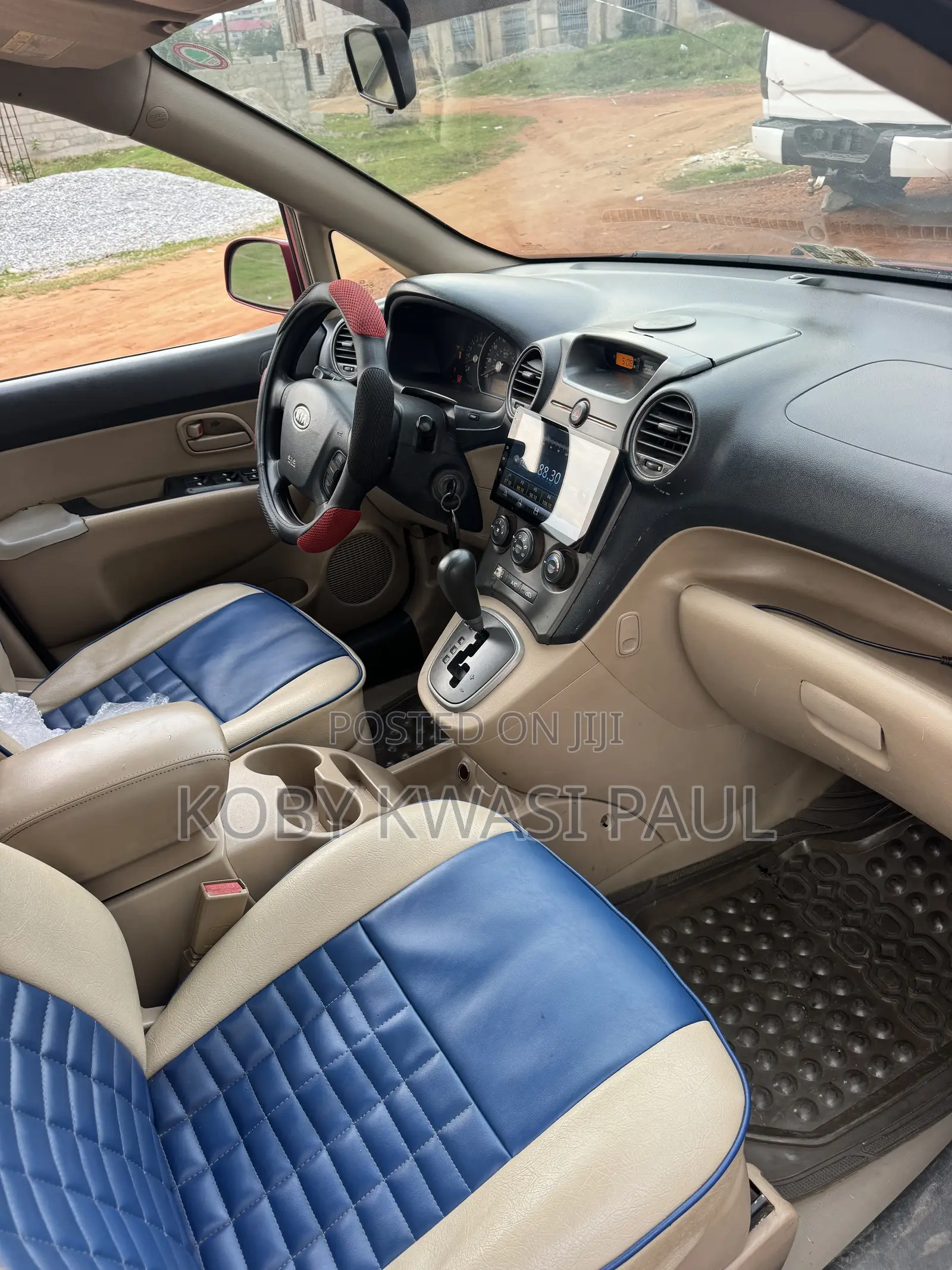 Kia Rondo EX 2010 Red