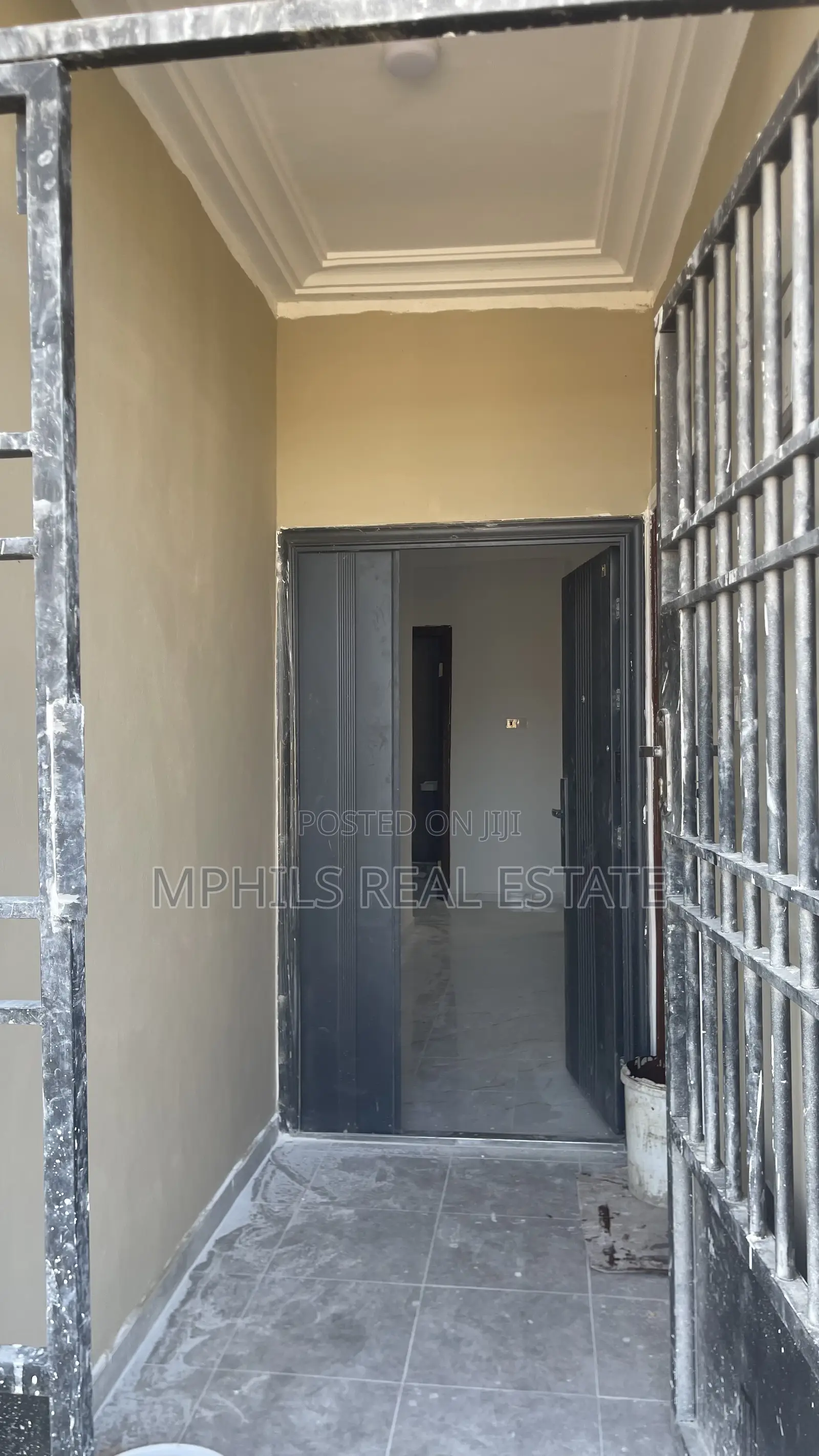 1bdrm Block of Flats in Mphils, CP for rent