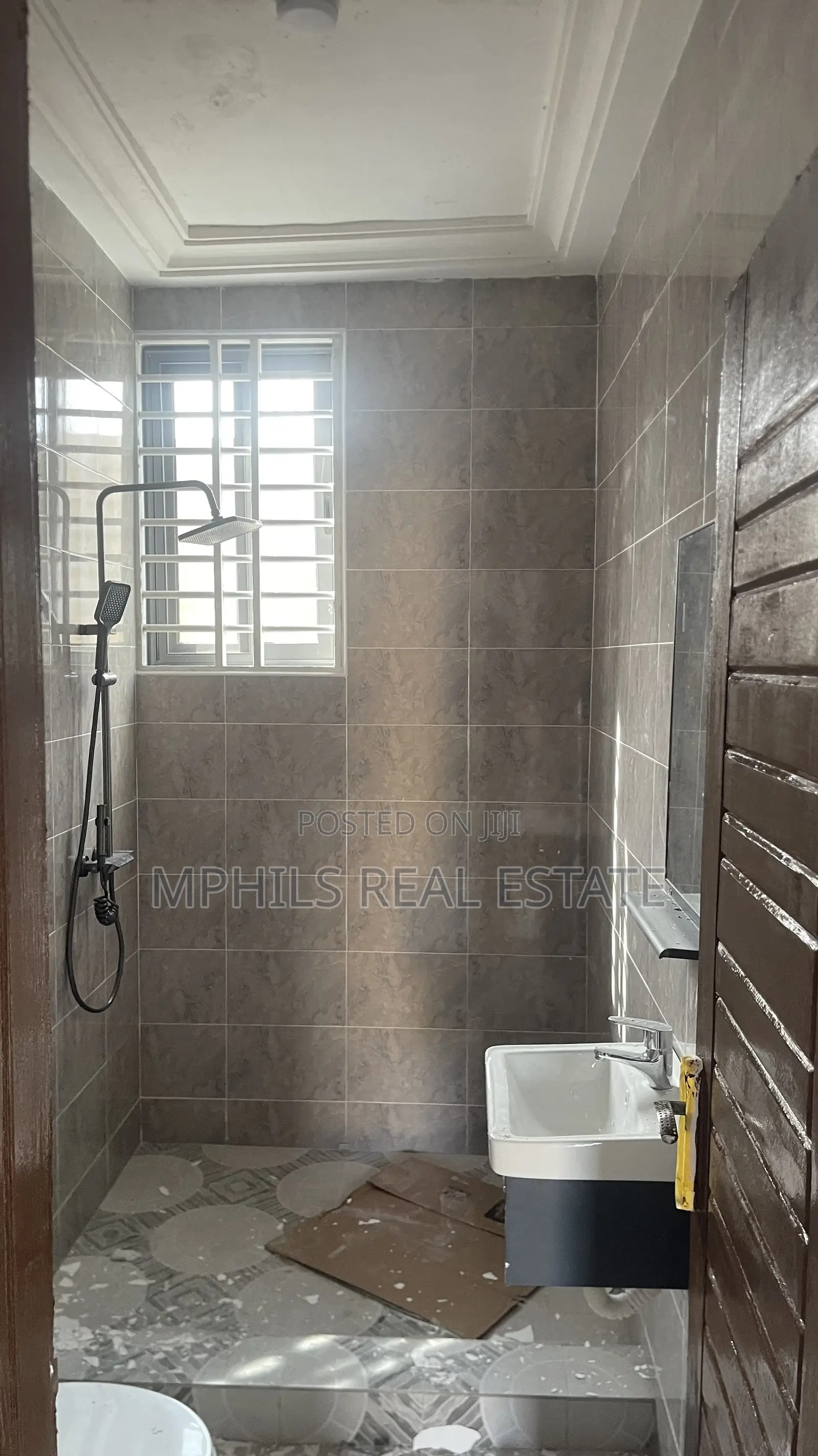 1bdrm Block of Flats in Mphils, CP for rent