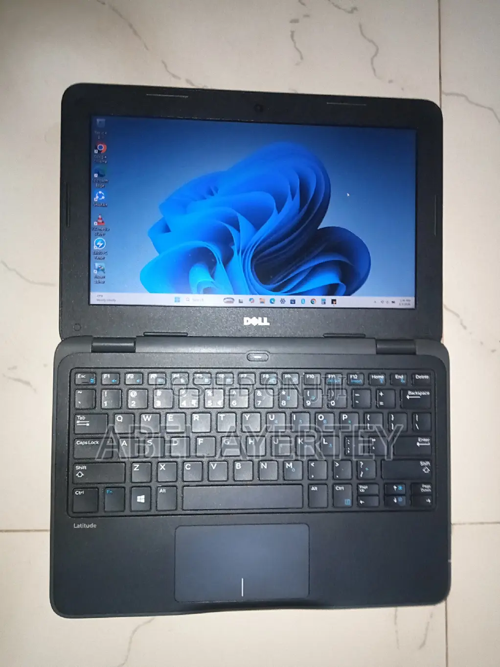 Laptop Dell Latitude 3180 4GB Intel SSD 128GB
